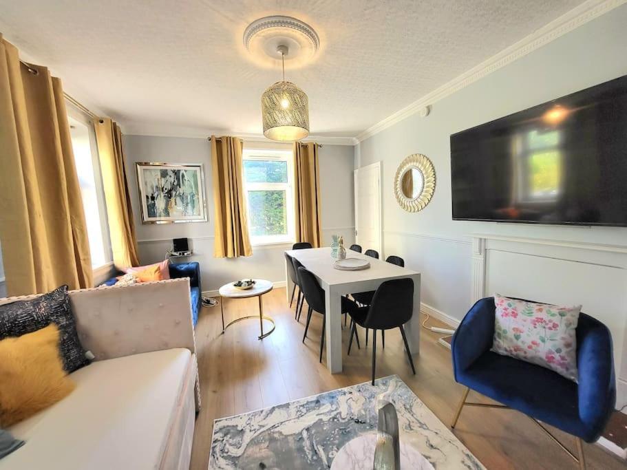 4 Bedrooms Apartment By Sensational Stay Short Lets & Serviced Accommodation Эдинбург Экстерьер фото